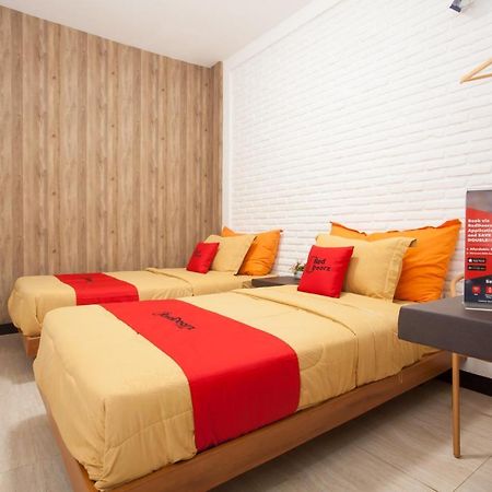Reddoorz Near Museum Angkut Batu Hotel Batu  Exterior photo