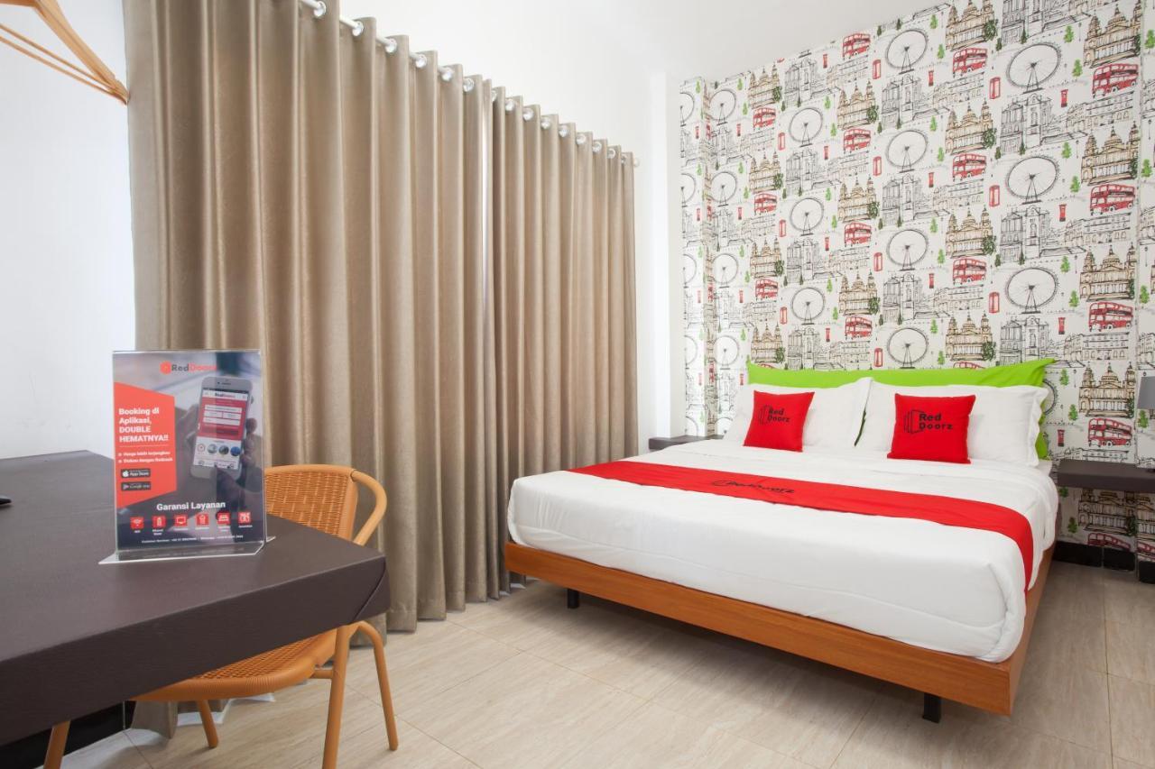 Reddoorz Near Museum Angkut Batu Hotel Batu  Exterior photo