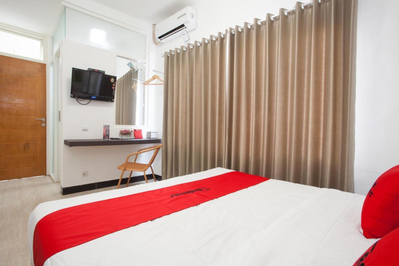 Reddoorz Near Museum Angkut Batu Hotel Batu  Exterior photo